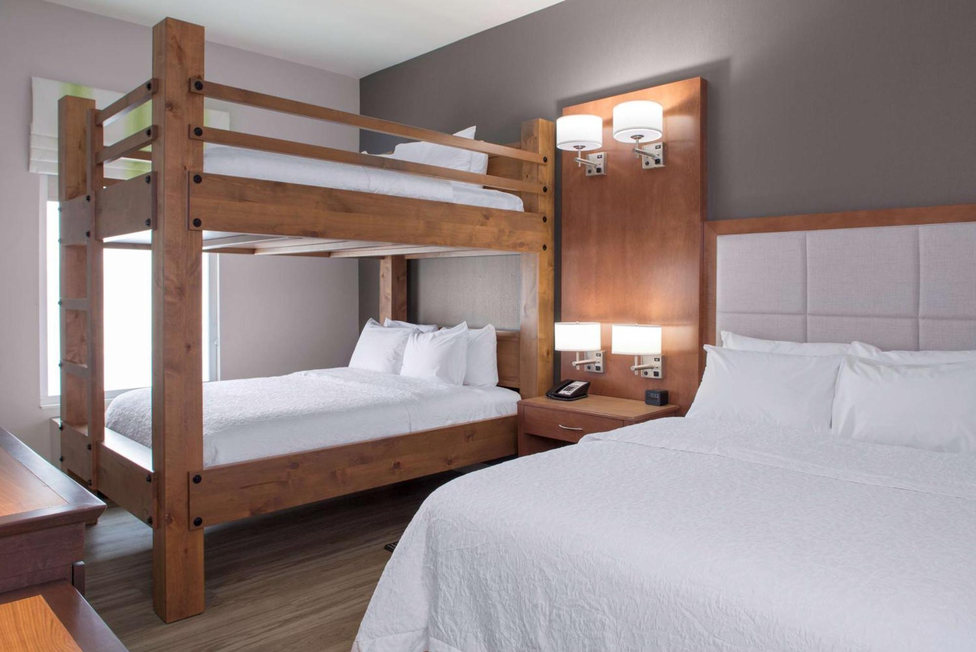 Hampton Inn & Suites Columbus Scioto Downs Exteriör bild